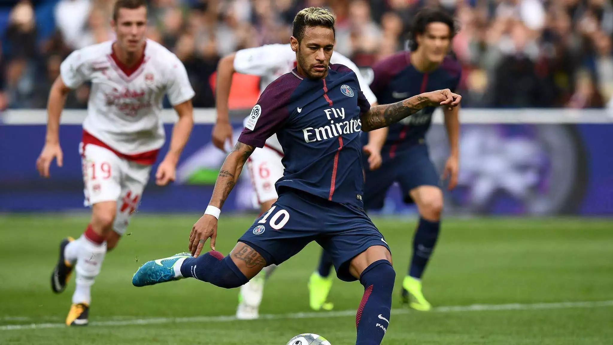 泛的平台上 泛的平台上