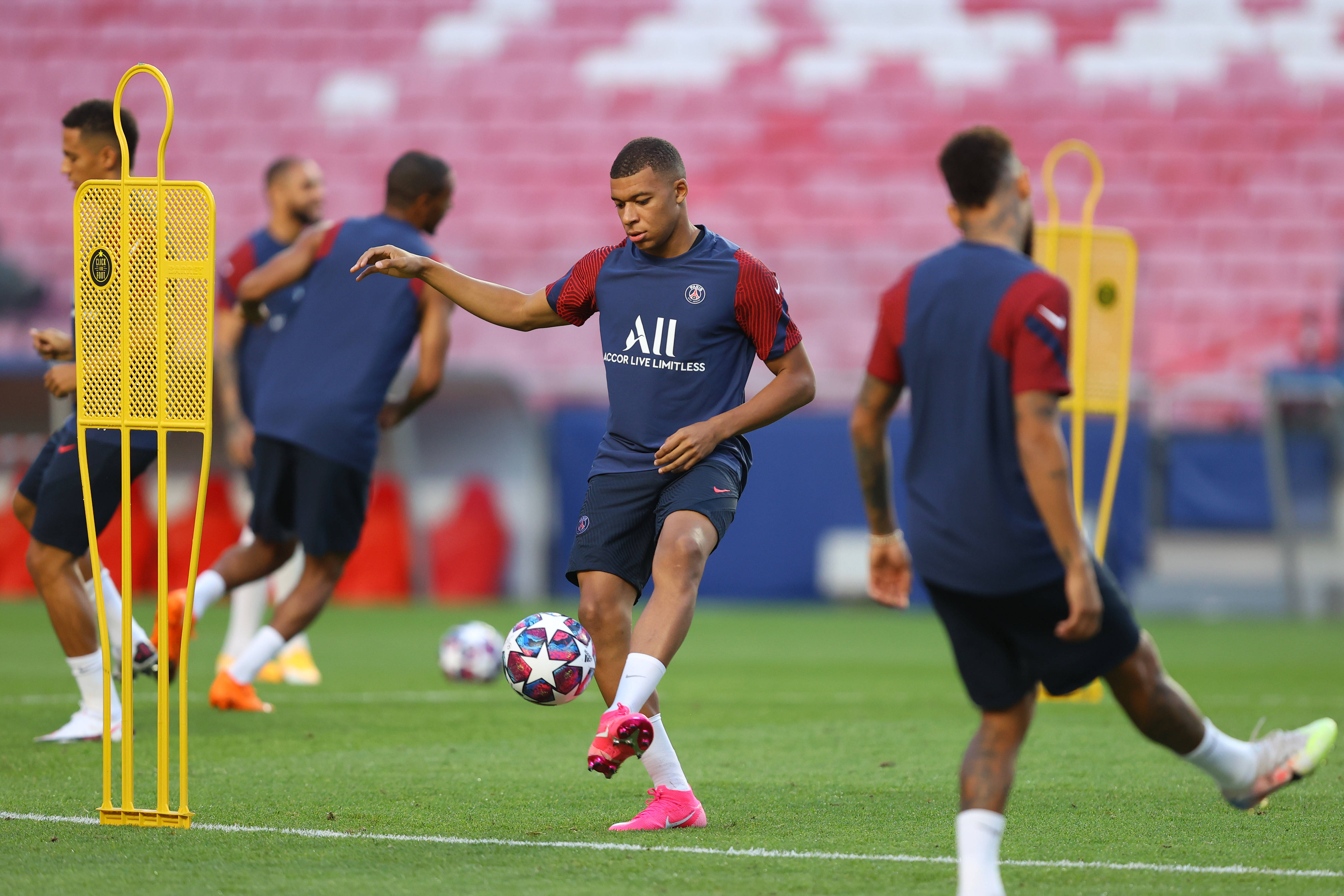 让申京利用 让申京利用