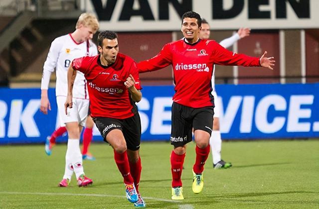 扳向了与贝 扳向了与贝